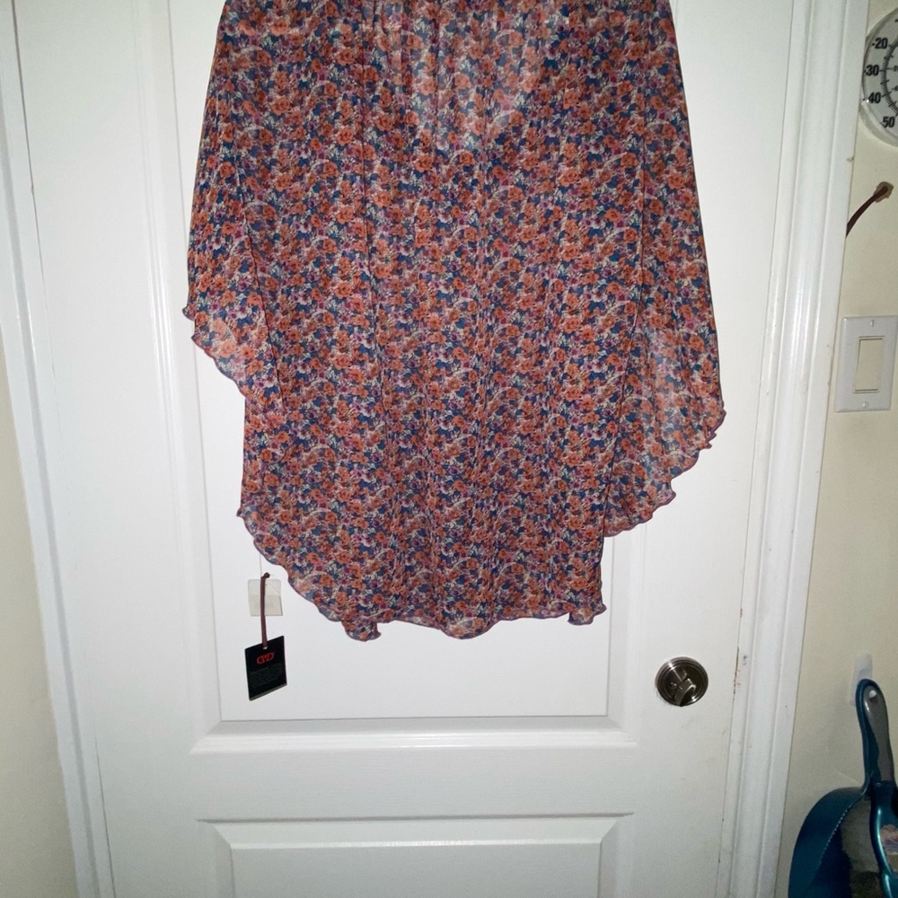 Beautiful "DEVOTED" Butterfly Top - Picture 6 of 7